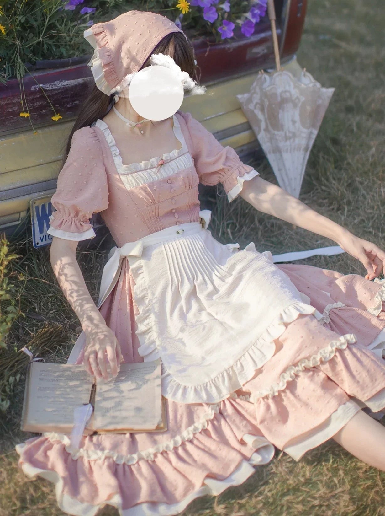 Apron + Frilled Dress Sweet + Bandana Retro