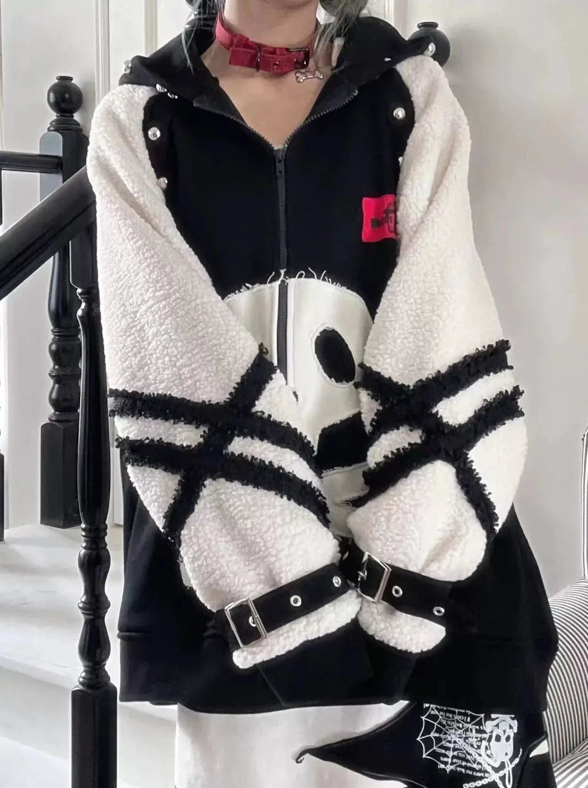 Raglan Riveted Zip-Up Skull Hoodie Sleeve