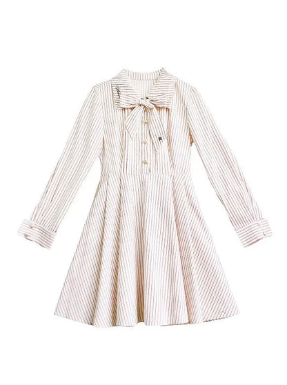 Gilet rayé Robe magique Costume de nuit Broderie Chemise Robe Badge