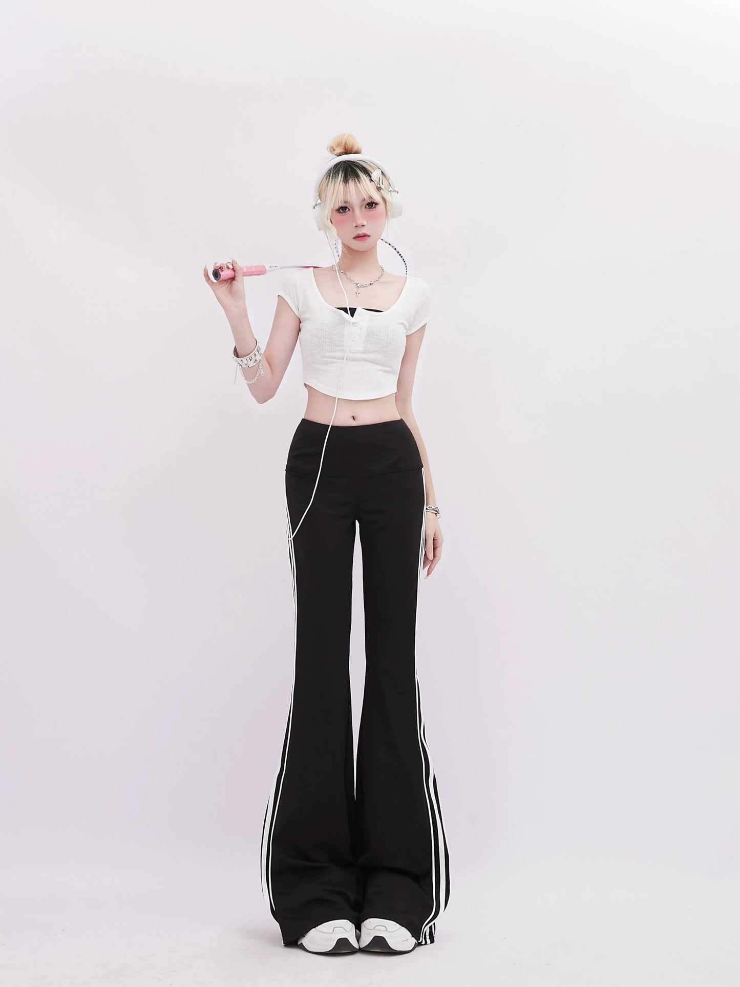 Side Slim Stripe Flared Pants Mode
