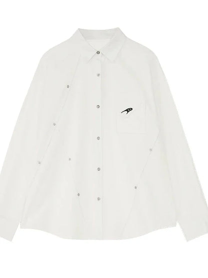 La chemise blanche déconstruite