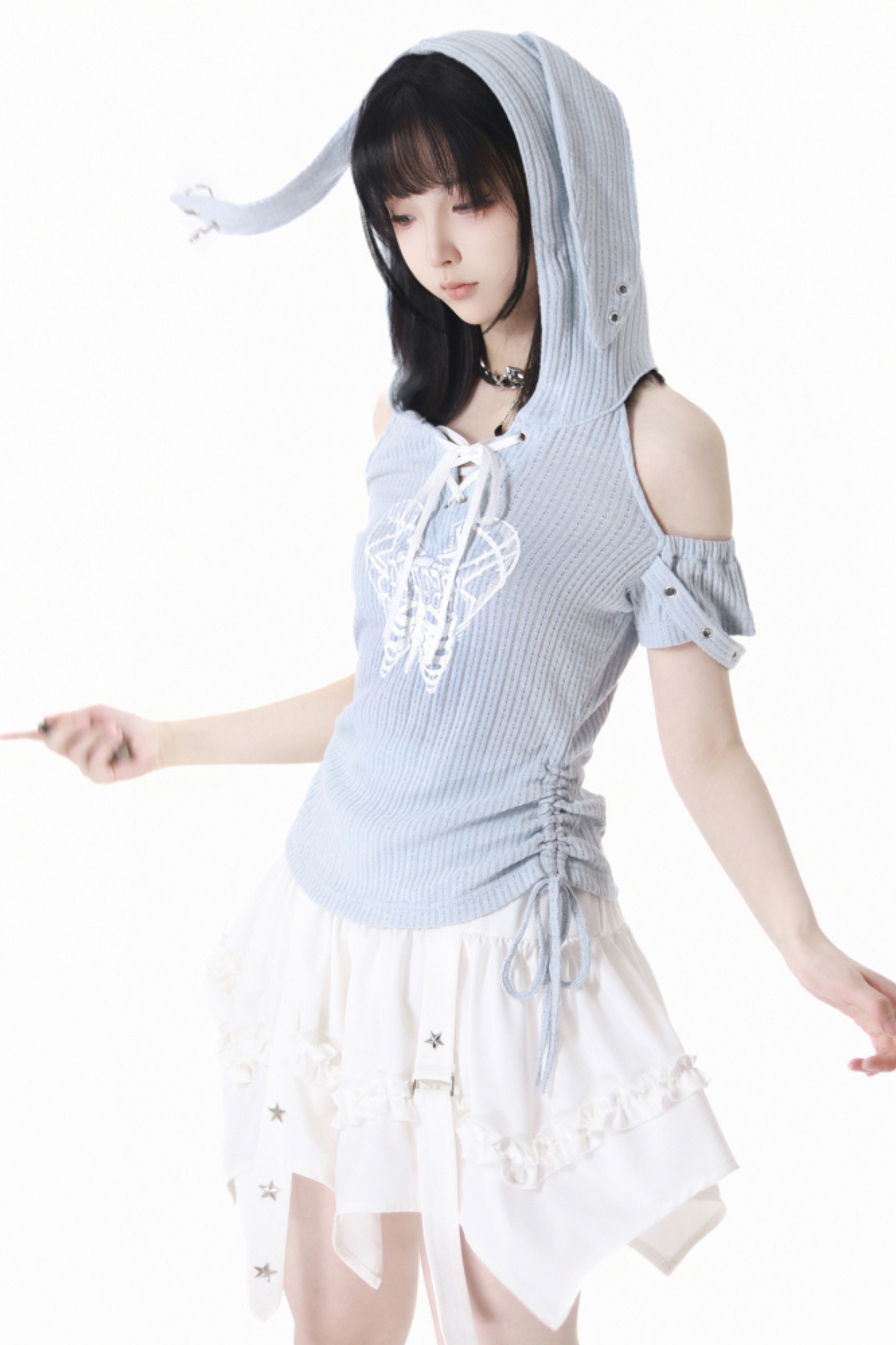 top skirt + off-the-shoulder Rabbit hooded cake