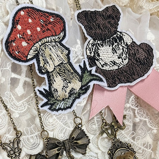 / Mushroon Embroidery Teddy Bear Brooch