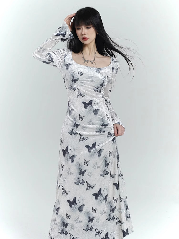 Robe moulante en velours blanc à imprimé papillon