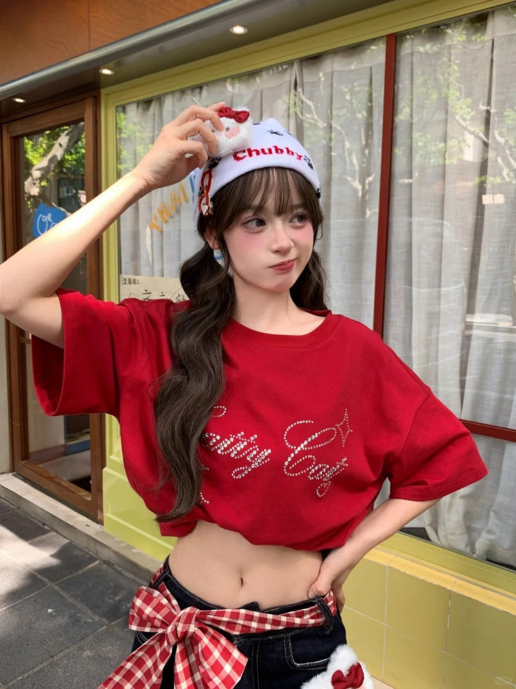 Details T-Shirt with Detachable Kitty Plushie Neck Rhinestone Red Square