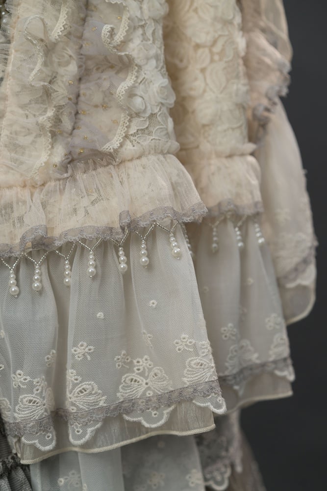 Beige Floral Embroidery Shawl