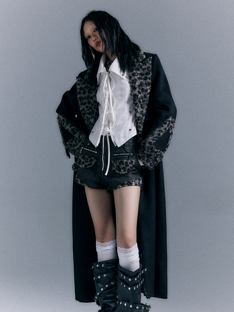 Black Wool Thickened Coat with Vintage Leopard Accents