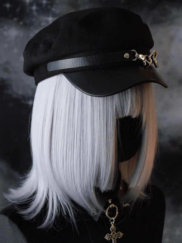 Baretthut mit Gothic-Schnallen in Schwarz