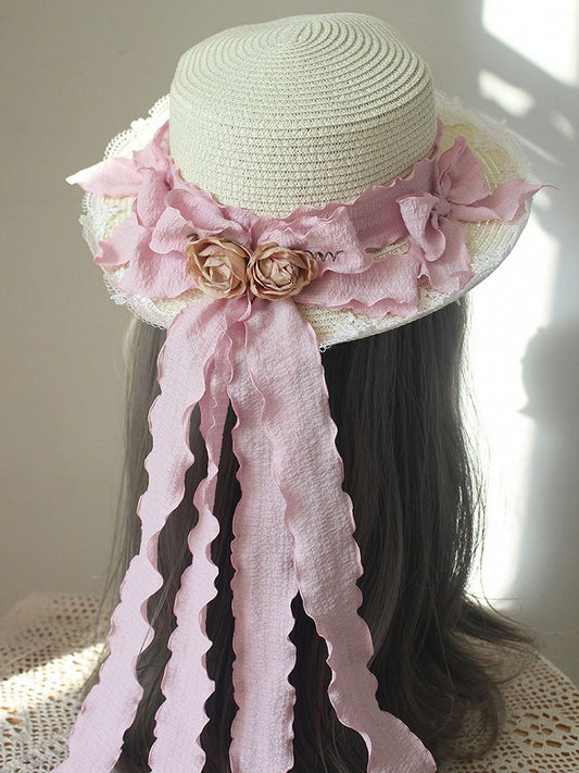 Chapeau de paille fleuri avec bordure en dentelle