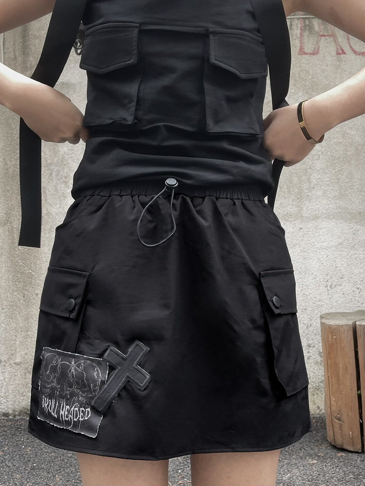 Cargo-Taschenrock mit Kreuz- und Skelett-Applikationen, Kordelzug, schwarze Taille