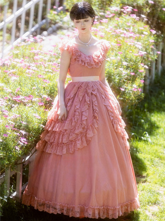 Robe vintage rouge vin/rose à volants en dentelle et décolleté à épaules dénudées