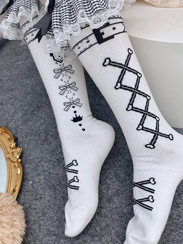 白い袖口とフリル、黒い膝下プリント、蝶結びのロリータストライプストッキング