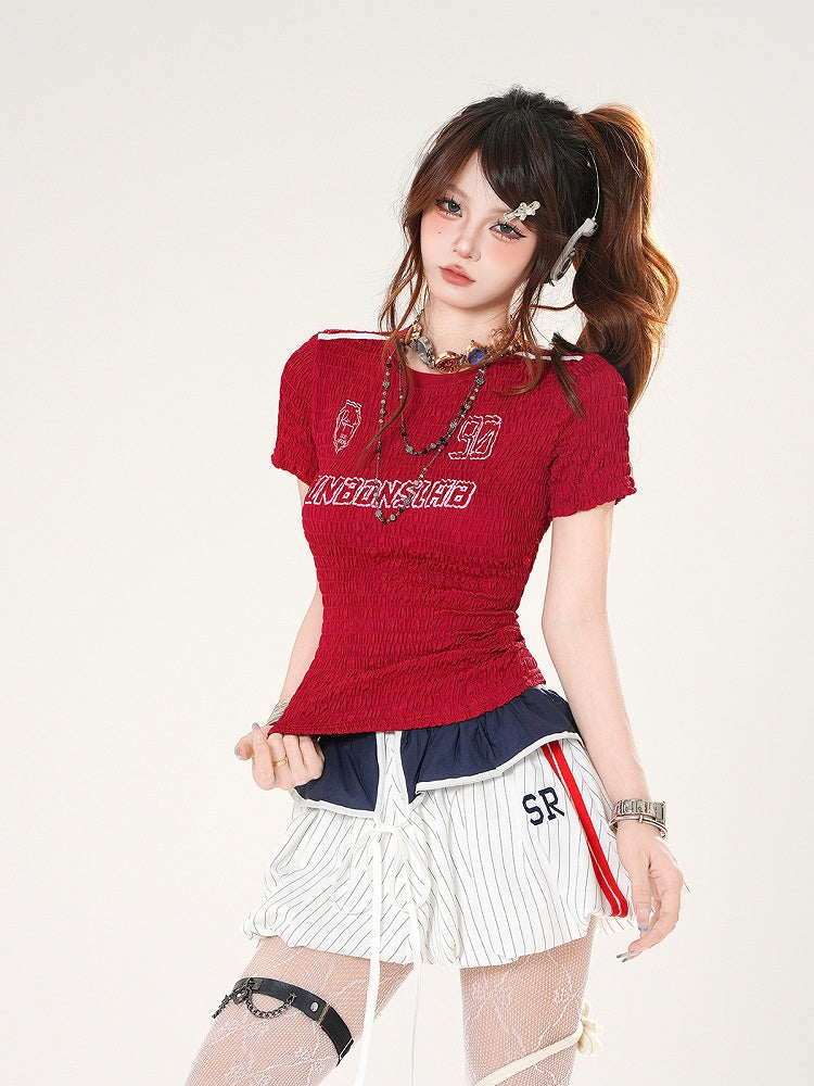 Slim-Fit T-Shirt Buchstaben- und Zahlenprint Schwarz/Rot