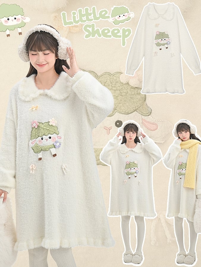 Robe en tricot blanche à col Claudine et appliques d'agneau