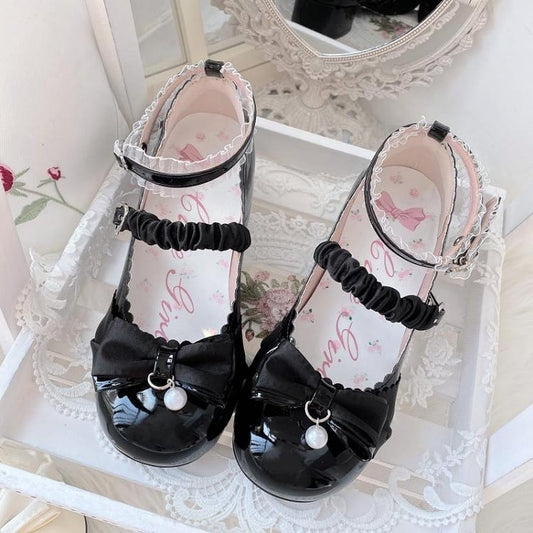 Schwarze Lolita Mary Janes mit Schleife, Herzschnalle und Spitzen-Blockabsatz