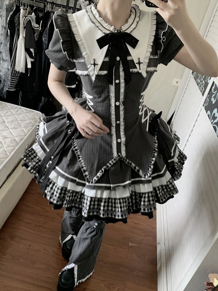 mit Ohrenkragen Gestreiftes Kleid Dark Lolita bei Gothic Bunny Kurze Ärmel Grauer Rücken