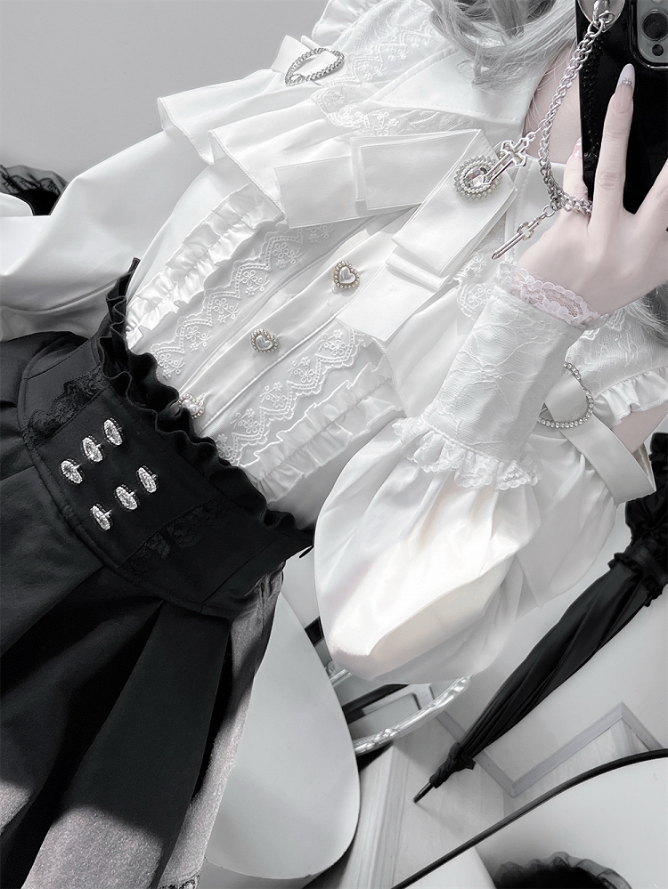 Buttons Pure White Jirai Kei Sweetheart Blouse: