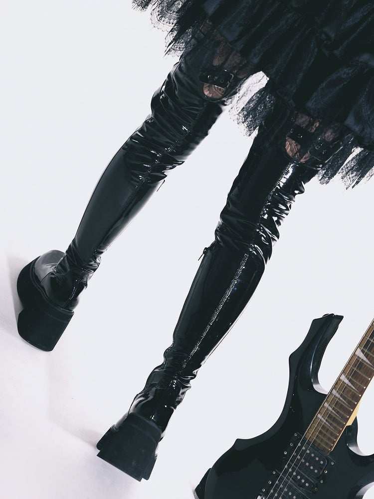 Polished Black Heart-shaped Cutout Detail Gothic Thigh-high Boots