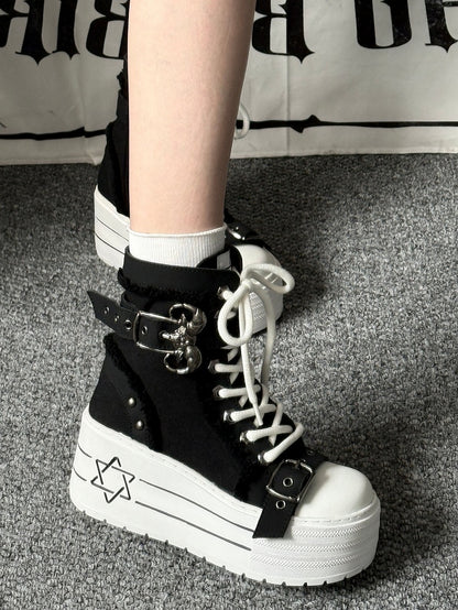 Schwarze Stiefel Bullhorn Plateau weiße Punksohle Schnalle - mit Canvas