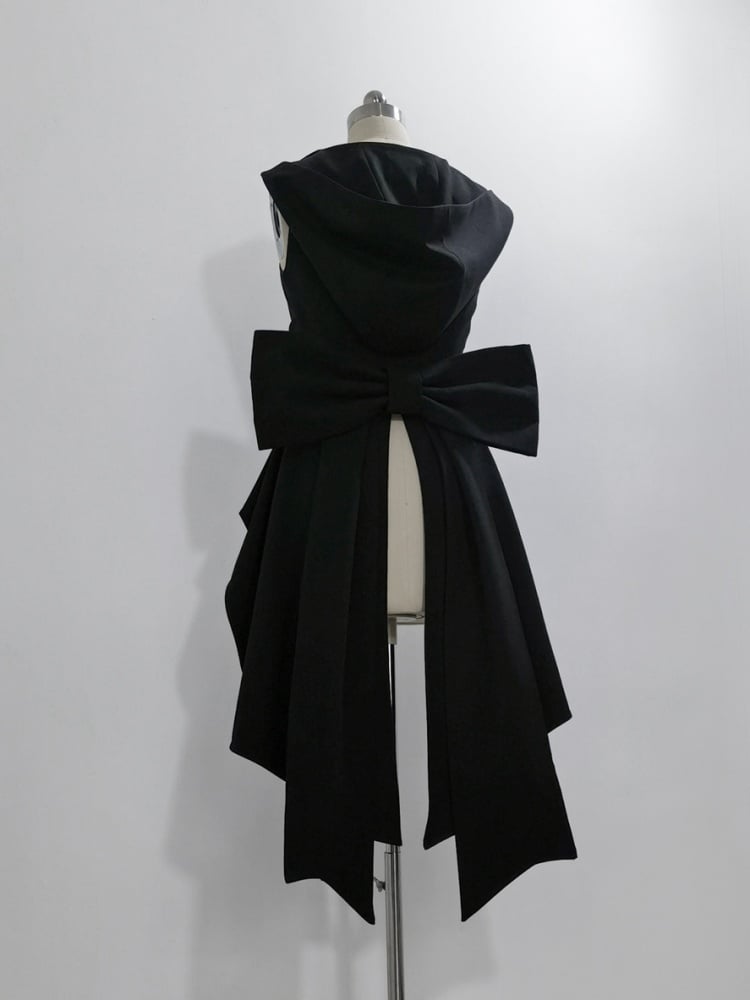 Black Ouji Hooded Waistcoat with Big Bow Train Back