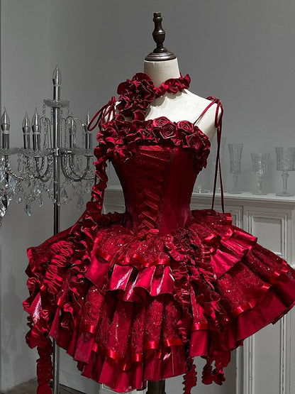 Robe gothique Lolita à volants et sequins avec décolleté en roses rouges