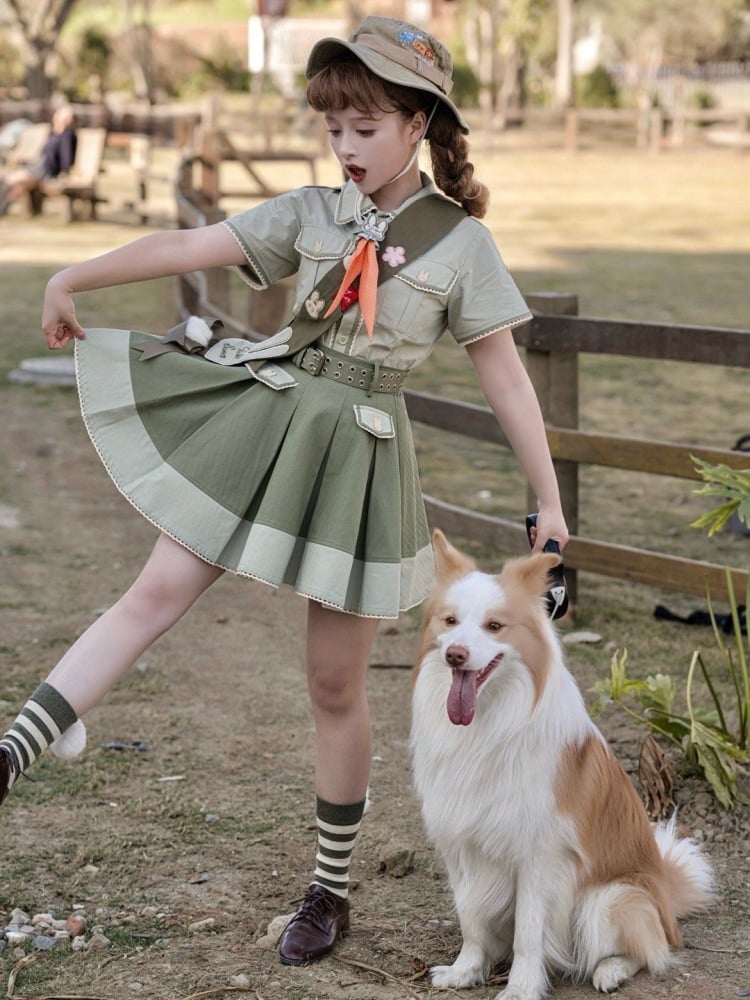 Green Ouji Box Pleated Skirt with Waist Belt