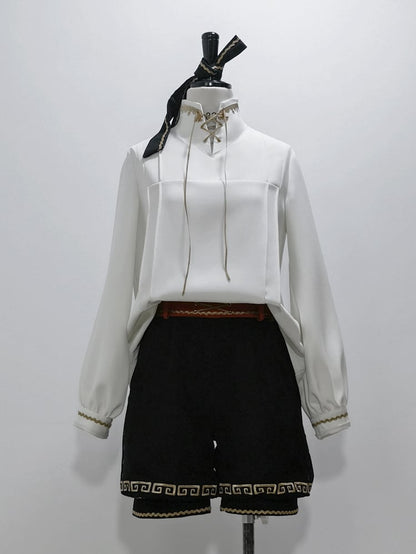 Motif Lace-Up Ruyi Red Gold Details Shorts High-Waisted Black with Embroidered Lace Trim