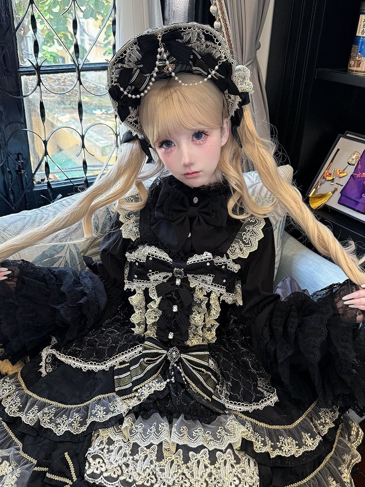 Black Details and / Red Bows Bonnet Bead Pink