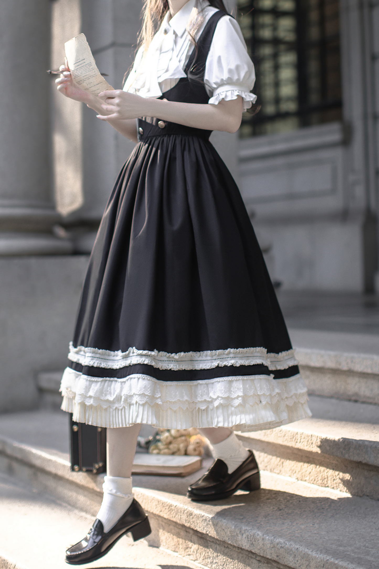 Vest British Item Light Reserved Retro College Skirt Shirt Ribbon + Low Style Brooch Tie