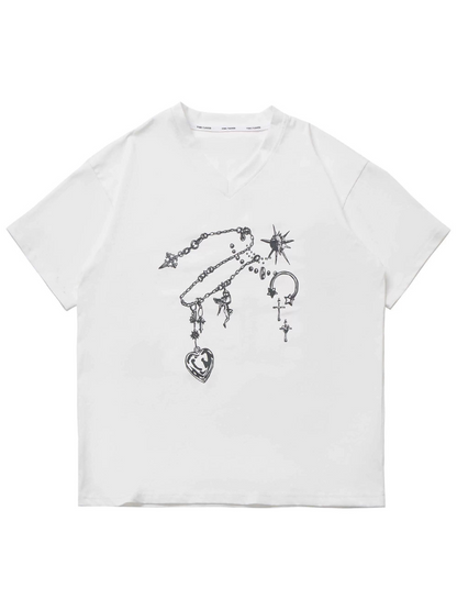 Schwarzes T-Shirt mit V-Ausschnitt und weißem Edelstein