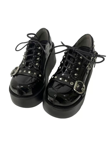 Chaussures à plateforme punk cloutées Lolita