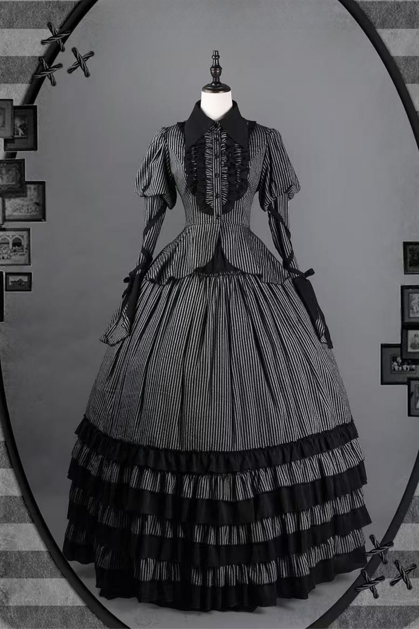 striped shirt Dark + skirt gusset-sleeved corset Reservations