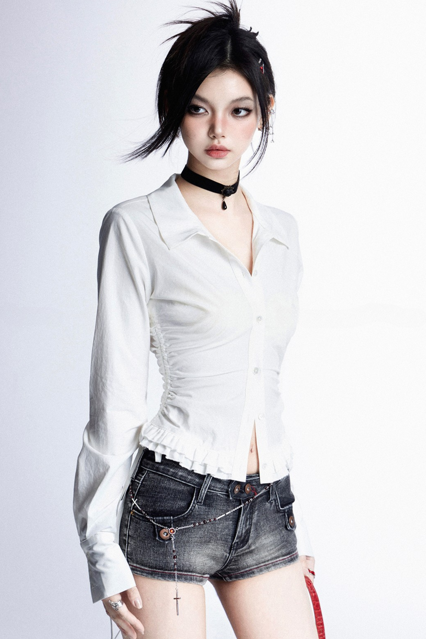 Vネック モデストプリーツブラウス スリム