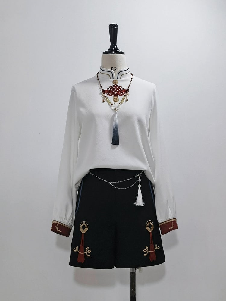 Collier avec pendentif à pompon chinoiserie en or et perles rouges