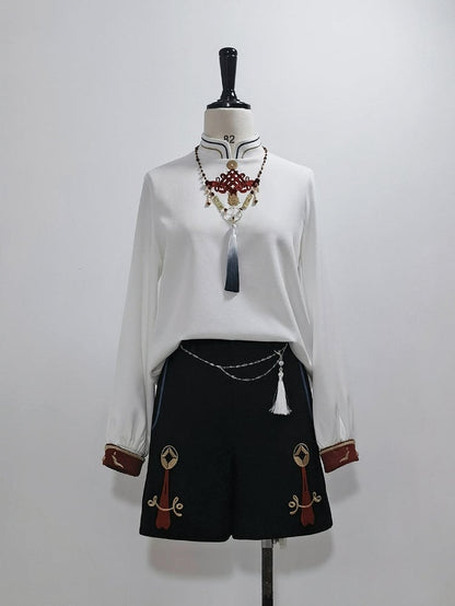 Collier avec pendentif à pompon chinoiserie en or et perles rouges
