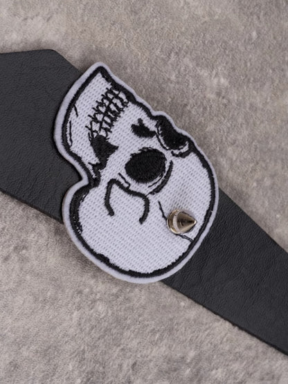 Verziertes PU-Halsband mit Applikationen und Nieten, Gothic-Krawatte, schwarzes Skelett