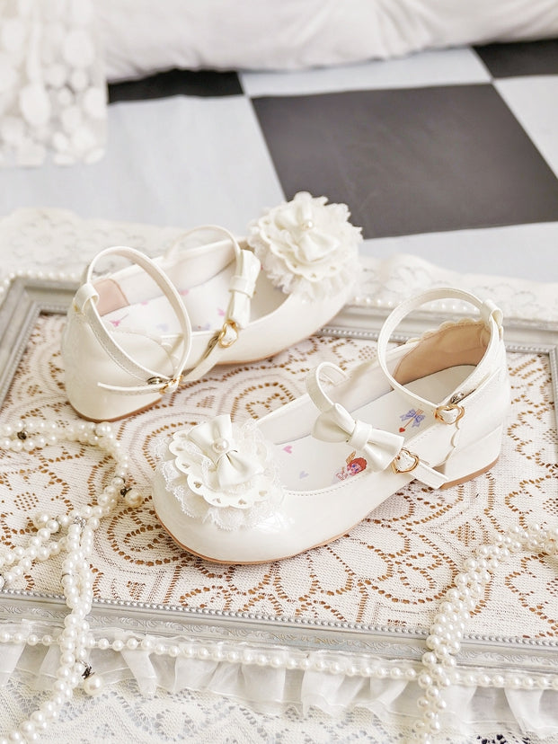White Round Buckles Heart Lolita Lace at Milky Bow Toe Top Trim