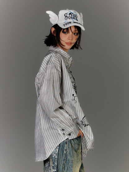 Silhouette Oversized-Shirt mit schwarz-weißen Streifen und Graffiti-Print