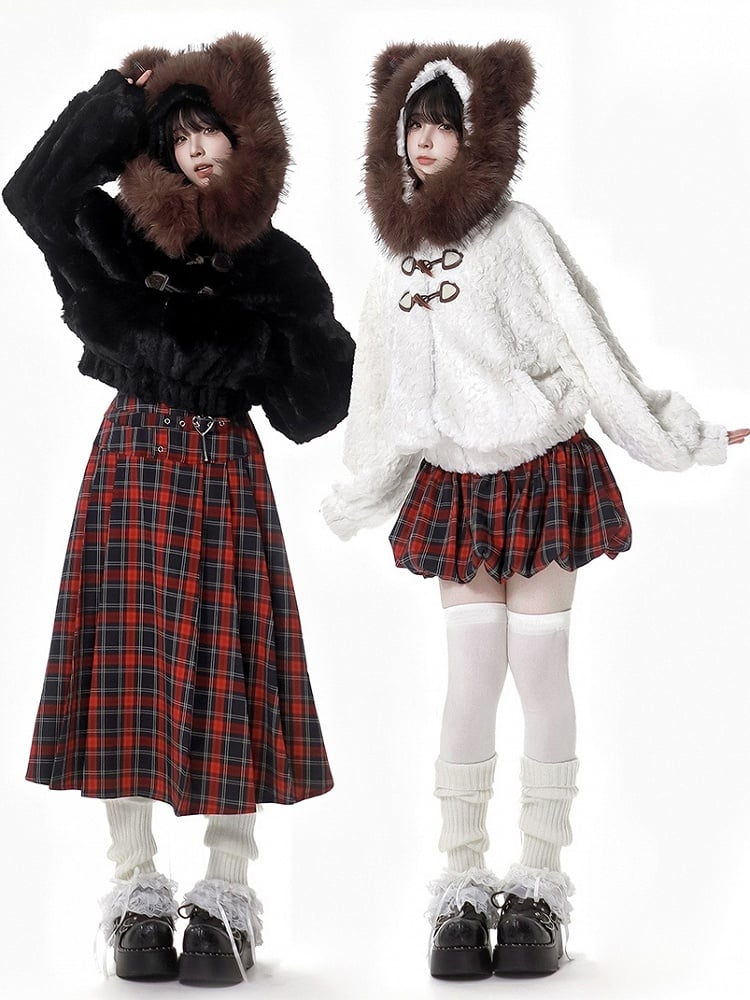 Red Heart Buckle Plaid Pleated Skirt