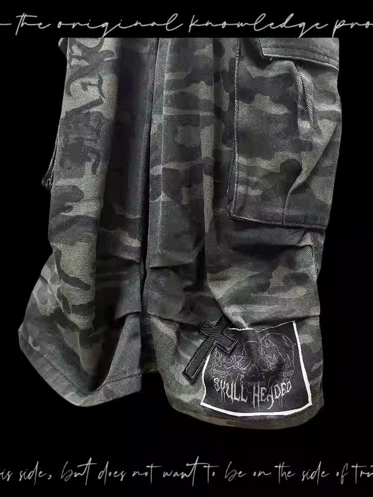 Pockets Camourflage Cross and Skeleton Appliques Cargo Shorts