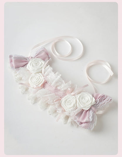 Serre-tête Lolita rose à volants et bordure en dentelle florale et nœud
