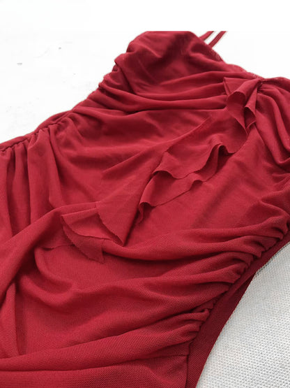Robe camisole glamour asymétrique rouge vintage à ourlet volanté