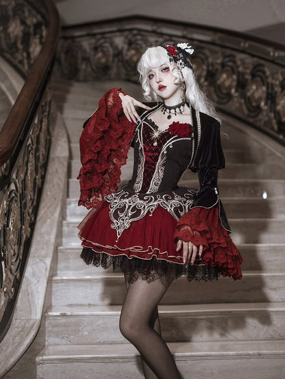 Lolita JSK à fines bretelles gothiques vampire noires et rouges + boléro à manches longues en cloche