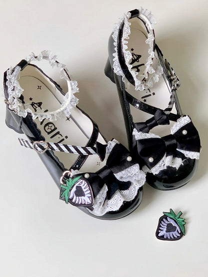 Erdbeere in gewelltem Lolita-Schuhen mit Clip-Top, runder Zehenpartie, Mary Jane, süßer Schleifensaum
