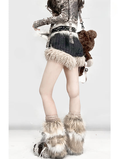 Gyaru Black Shaggy Trim Glamorous Wide-Leg Shorts