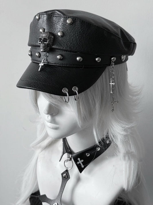 Nietenhut Y2K Kreuz Charm Punk Schwarz PU