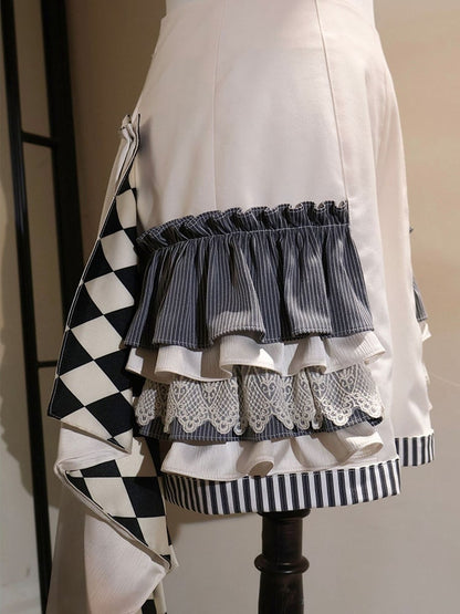 Fashion Shorts Ouji Beige Checked with Train Pattern Striped Cuffs