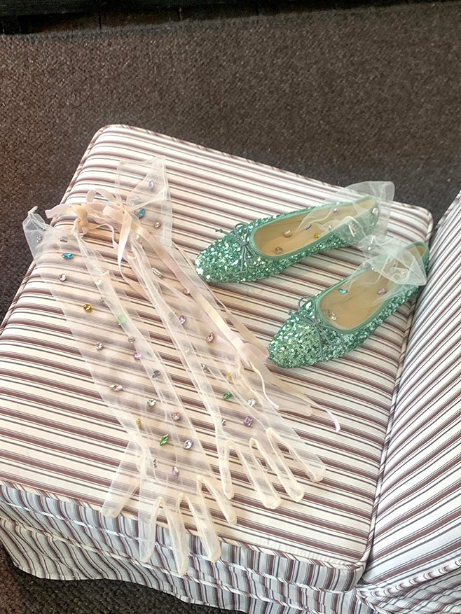 Spitze verzierte weiße selbstbindende Handschuhe Strap Strass