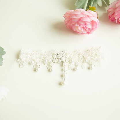 Choker White Lace Bead Details