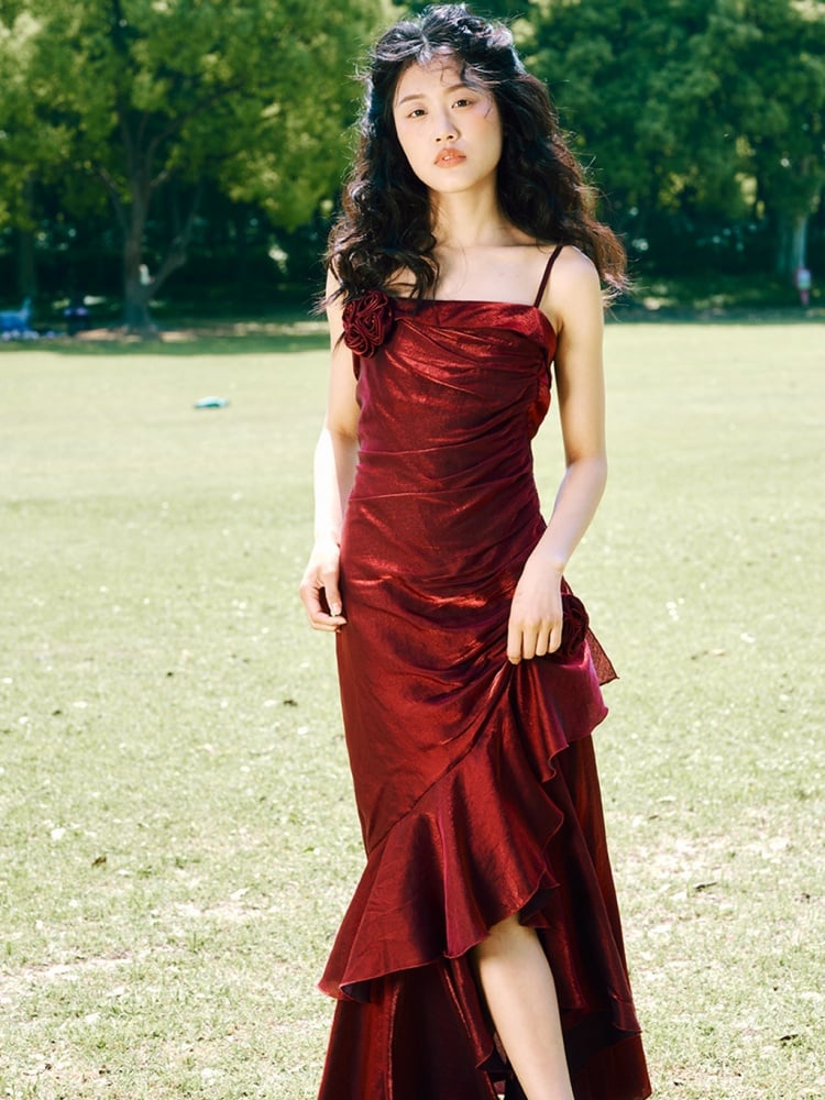 Robe camisole d'été à volants avec jupe sirène à fleurs rouges